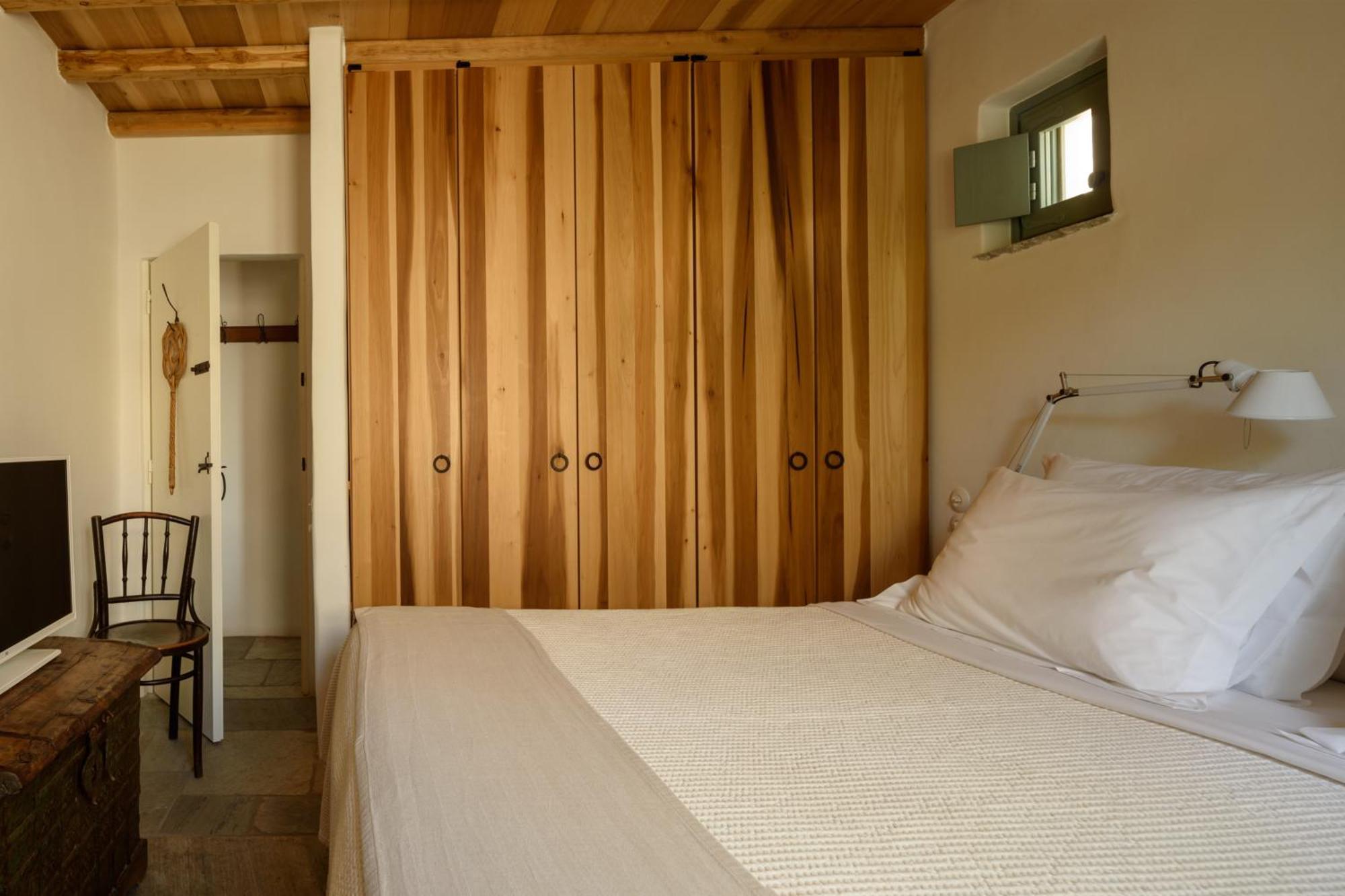 Mezzolovero Suites Kímolos Extérieur photo