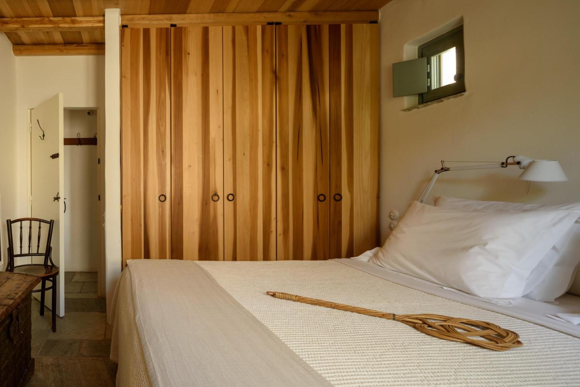 Mezzolovero Suites Kímolos Extérieur photo