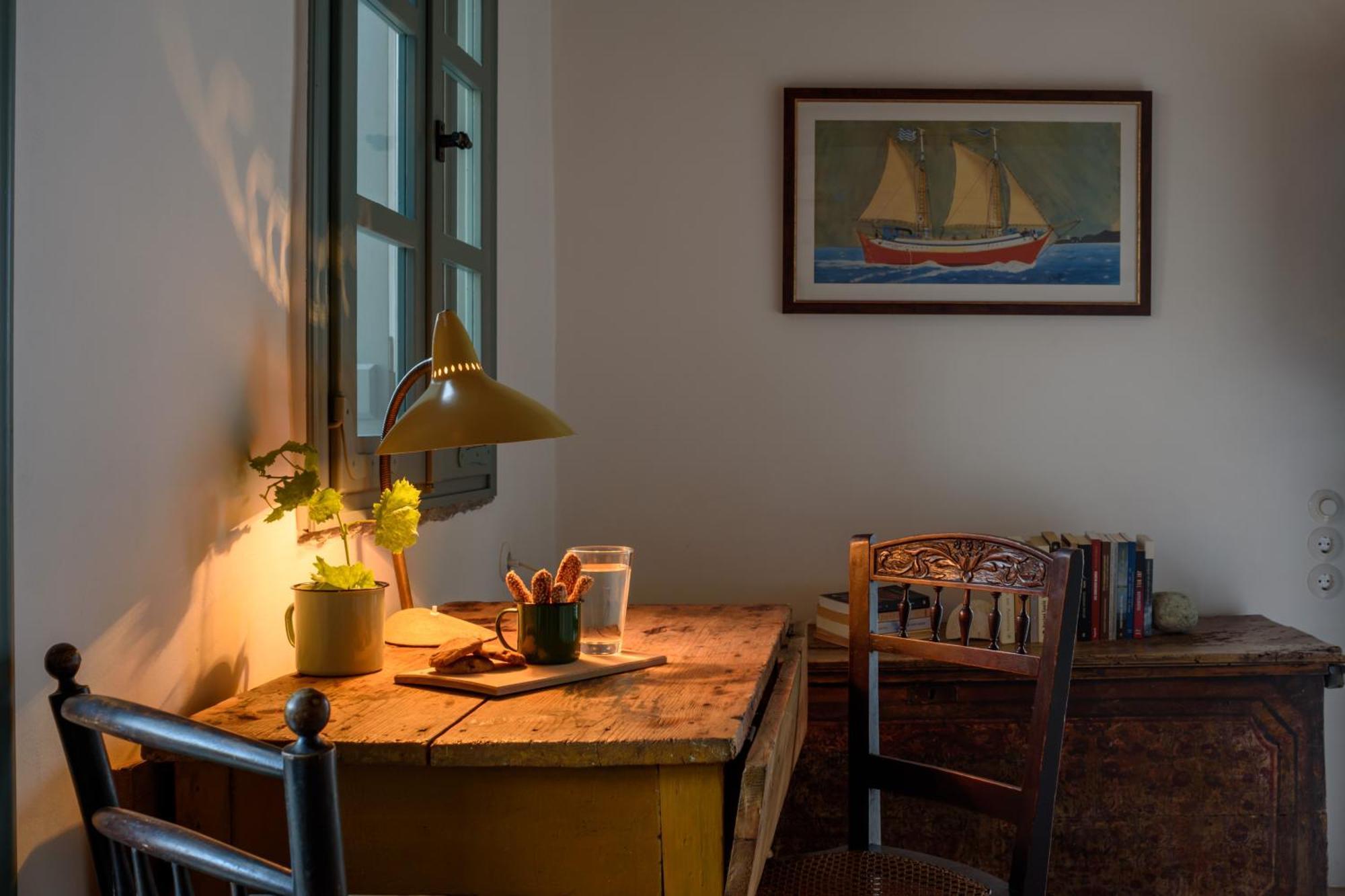 Mezzolovero Suites Kímolos Extérieur photo